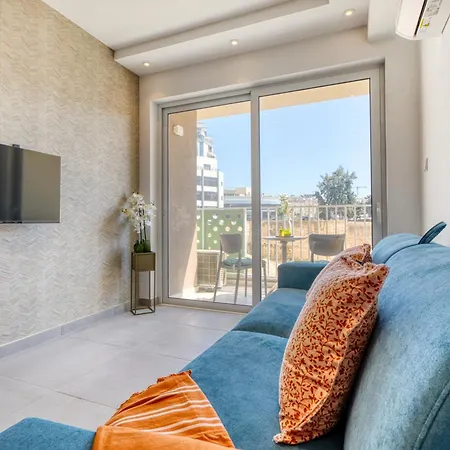 Stylish 1 Bedroom St Julians Sleeps 4 * セント・ポールズ・ベイ