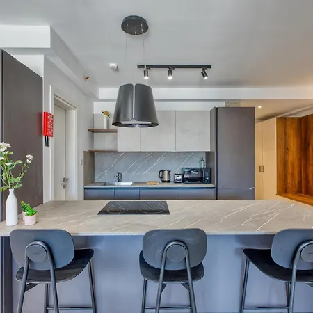 Stylish 1 Bedroom St Julians Sleeps 4 Apartament
