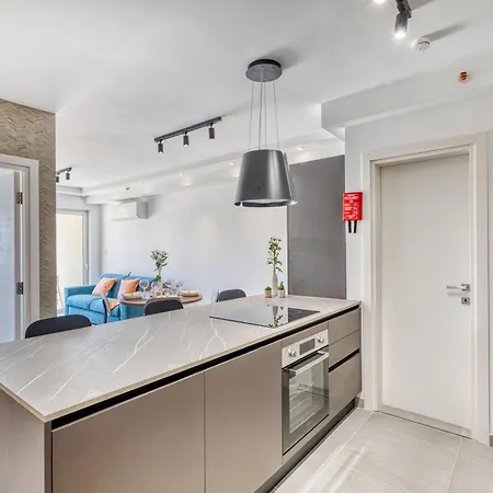 Stylish 1 Bedroom St Julians Sleeps 4 Apartament St. Paul's Bay