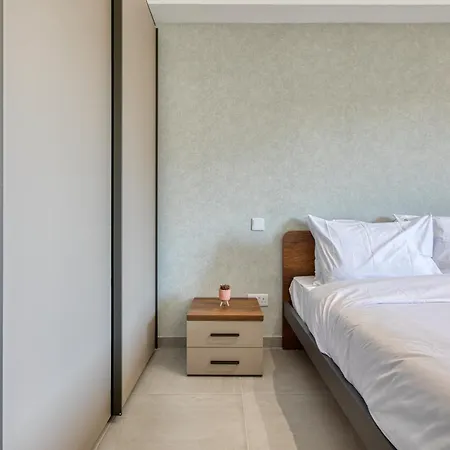 アパート Stylish 1 Bedroom St Julians Sleeps 4 セント・ポールズ・ベイ
